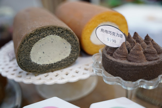 烏梅巧克力塔，是王心盈與藍帶甜點師合作開發出來的得意品項。